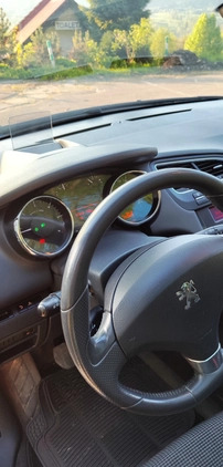 Peugeot 5008 cena 17900 przebieg: 253600, rok produkcji 2011 z Urzędów małe 137